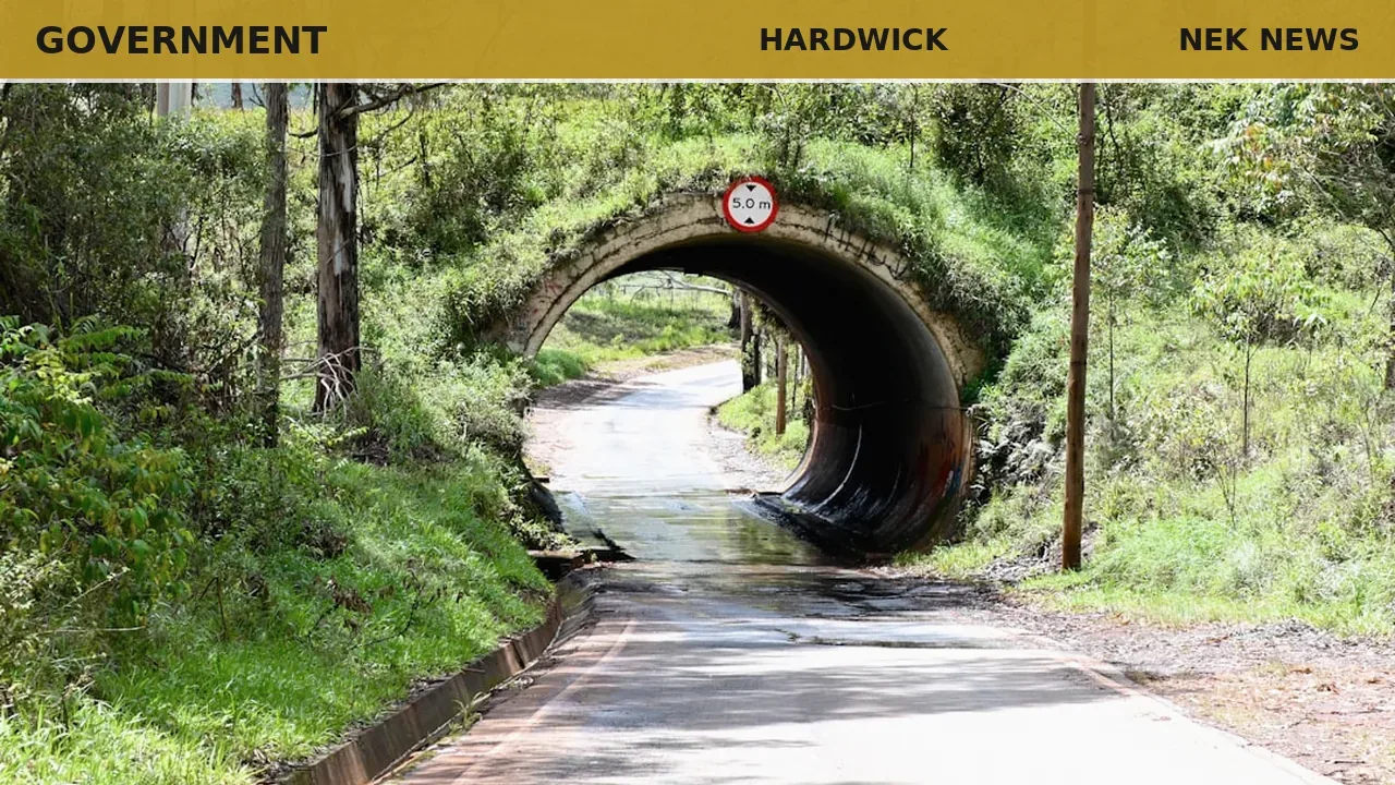Sen. Beck updates Hardwick select board on transportation funding, school closures