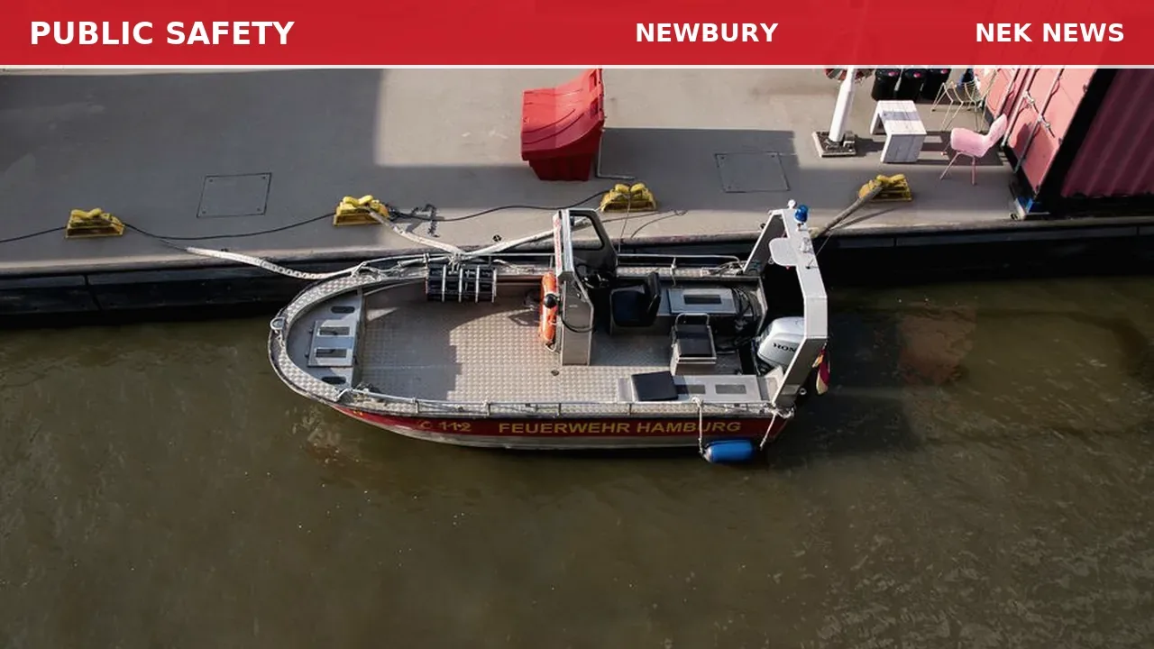 Boat Fire on Halls Lake in Newbury